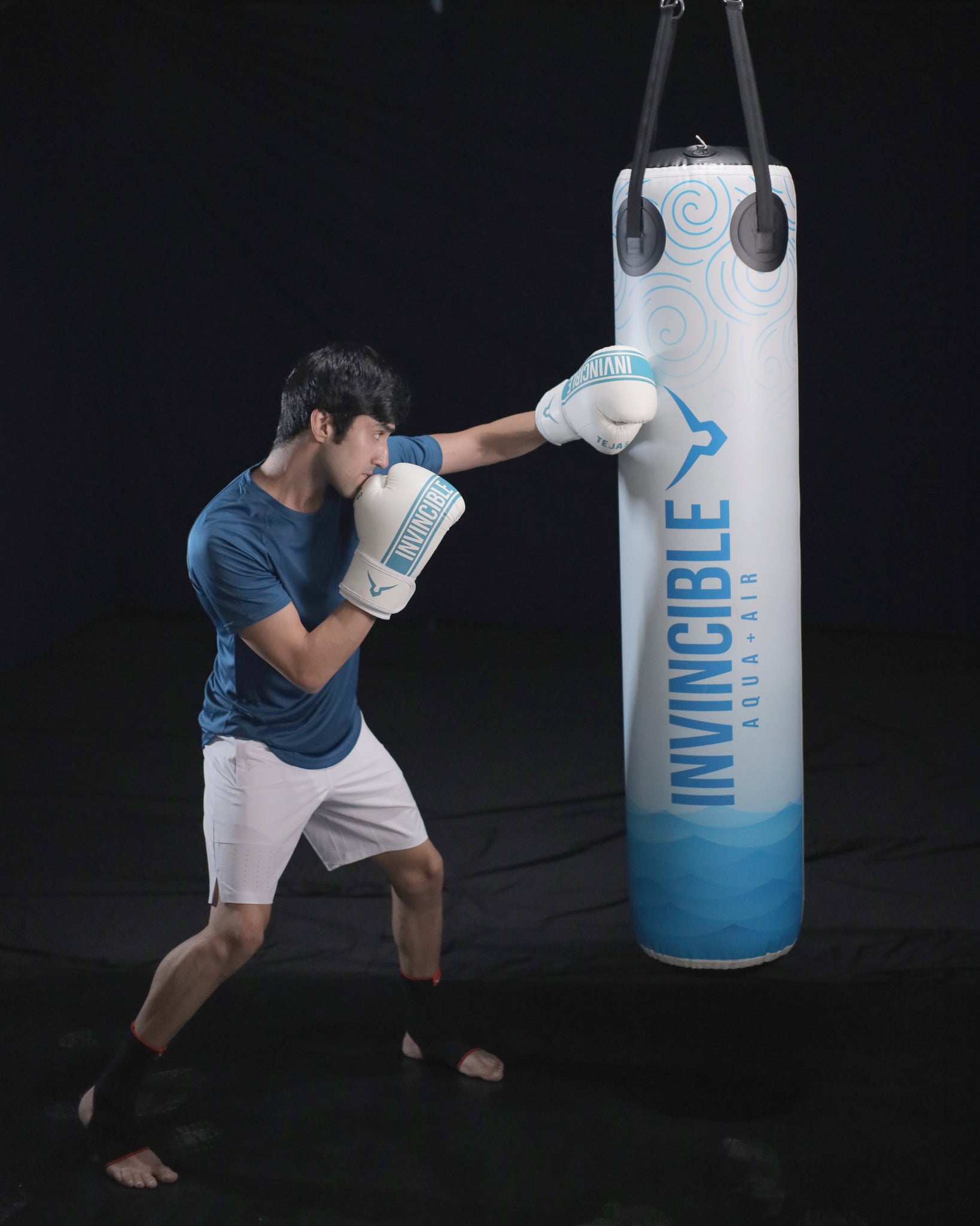 Invincible Classic Aqua Air Punching Bag