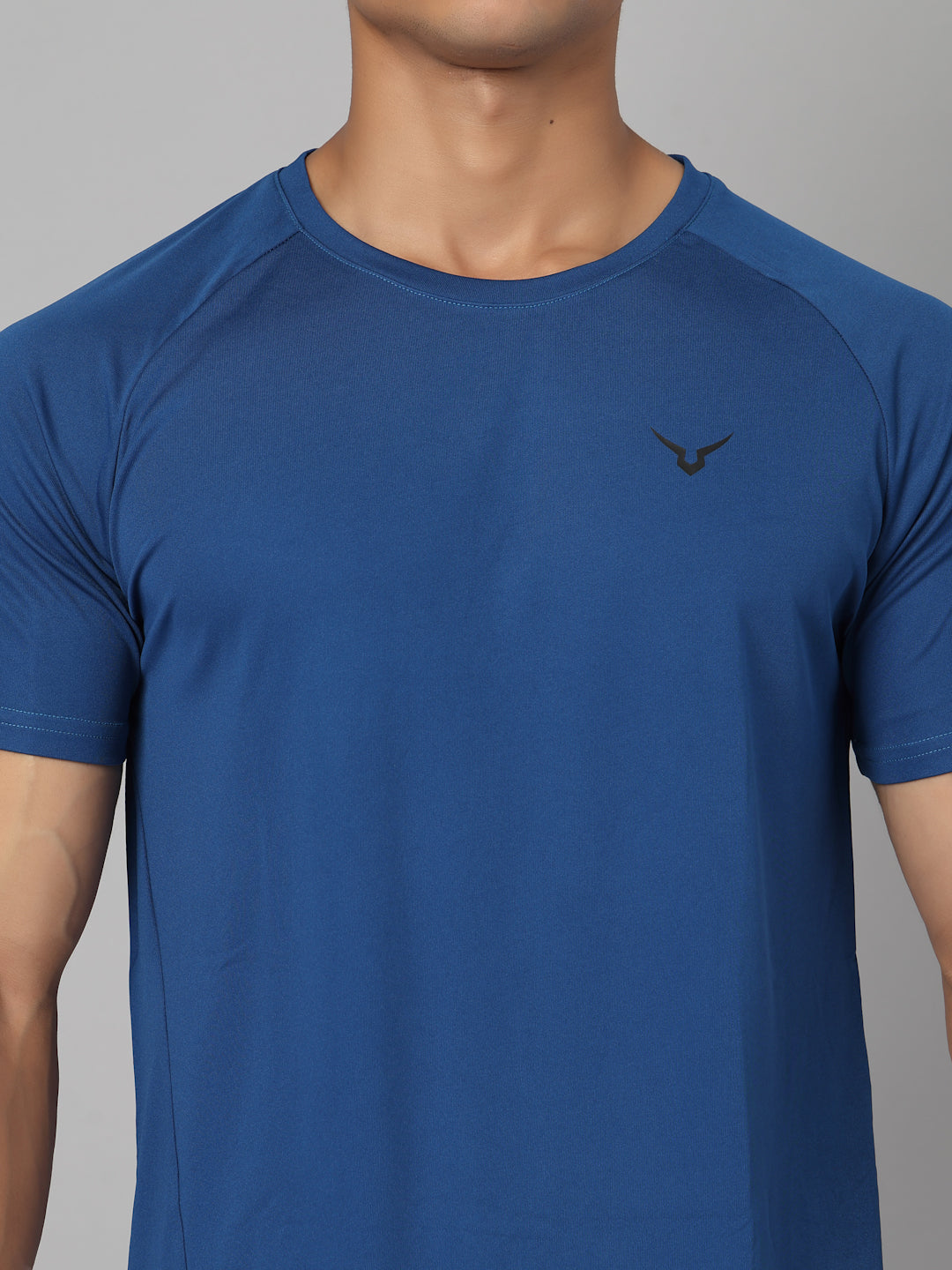 Invincible Men’s Scoop Round Neck Tee