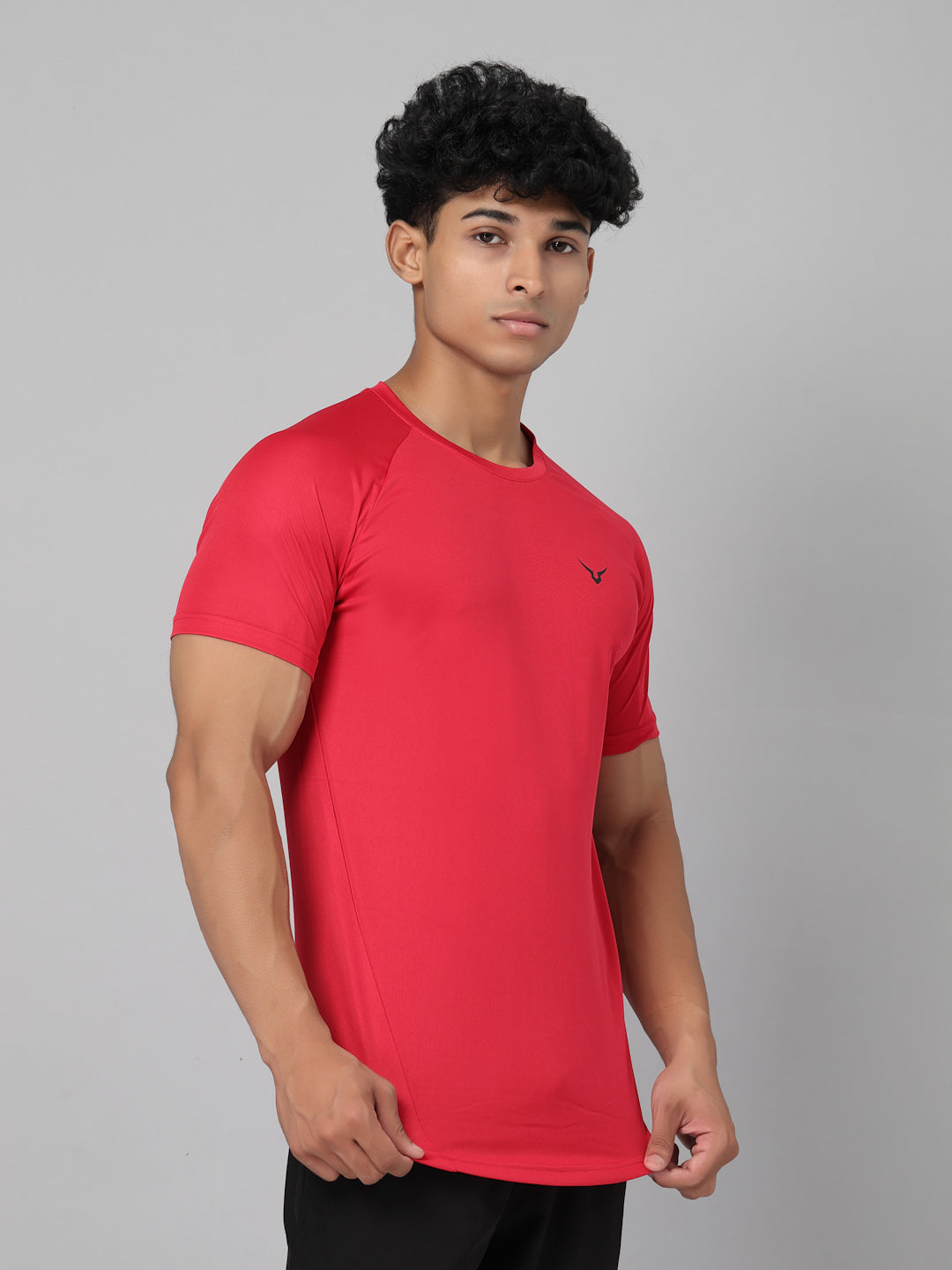 Invincible Men’s Scoop Round Neck Tee