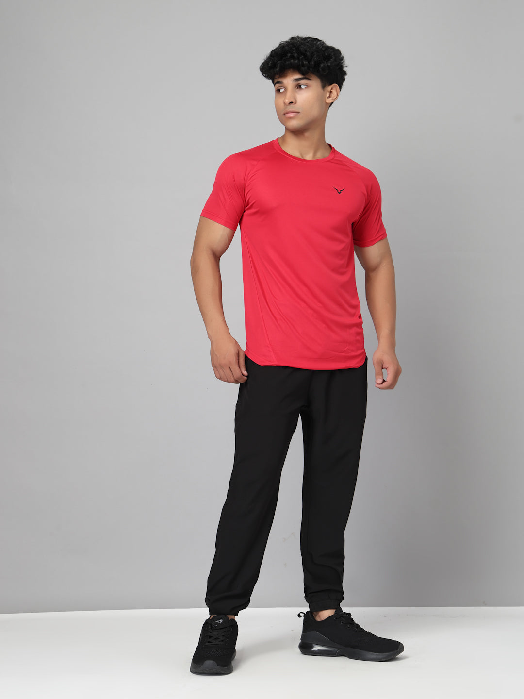 Invincible Men’s Scoop Round Neck Tee