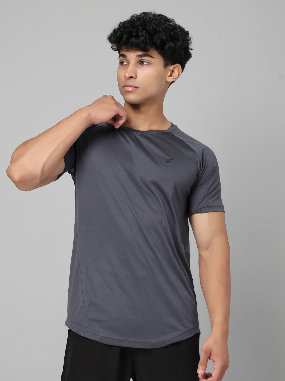 Invincible Men’s Scoop Round Neck Tee