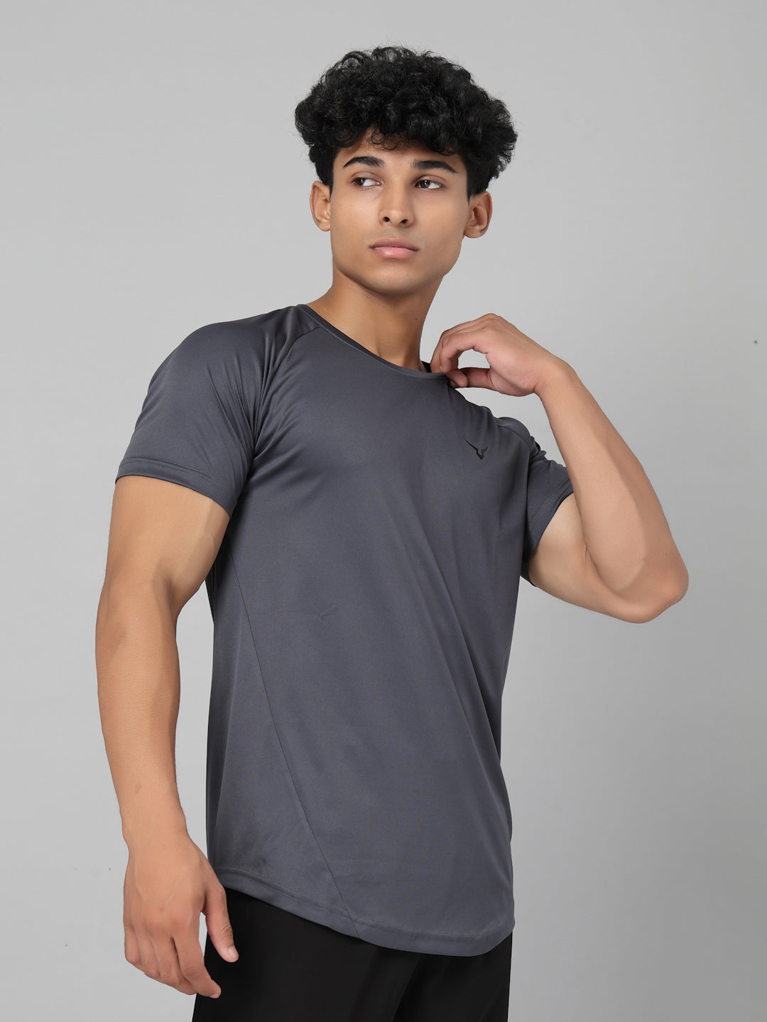 Invincible Men’s Scoop Round Neck Tee