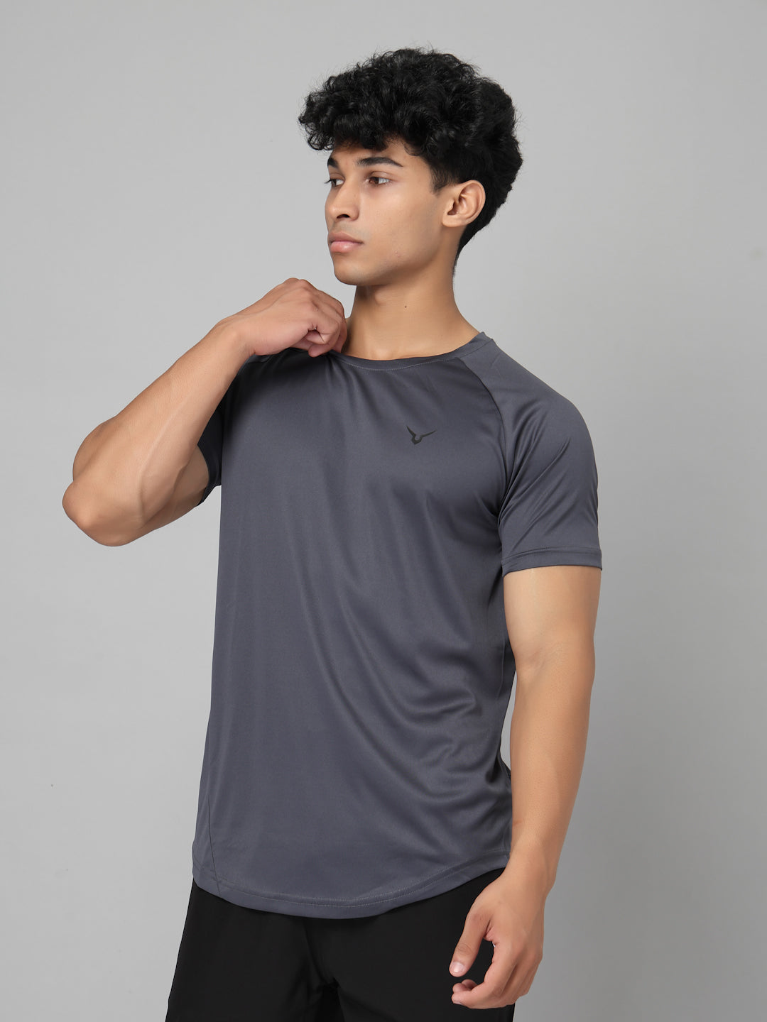 Invincible Men’s Scoop Round Neck Tee