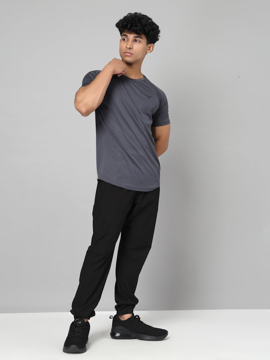 Invincible Men’s Scoop Round Neck Tee