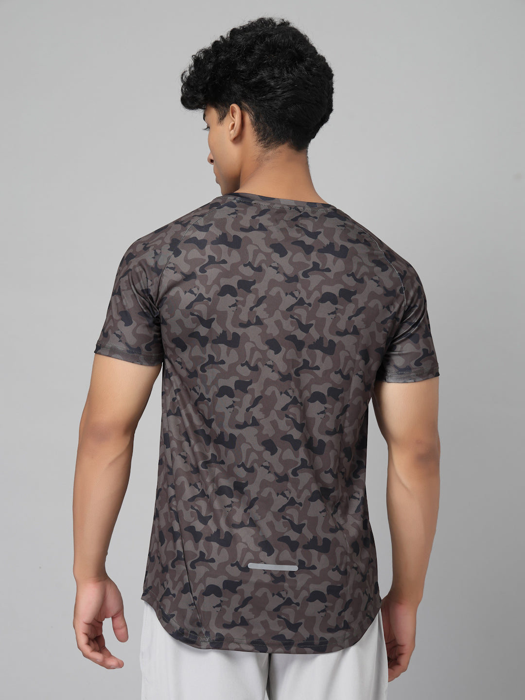 Invincible Men’s Scoop Round Neck Tee