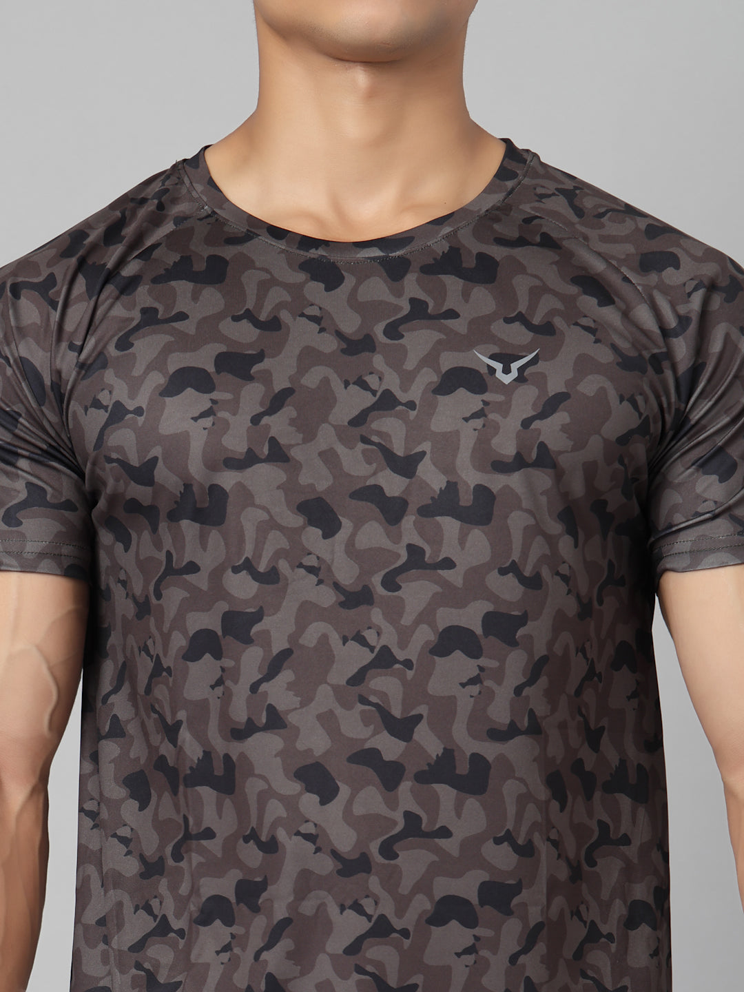 Invincible Men’s Scoop Round Neck Tee
