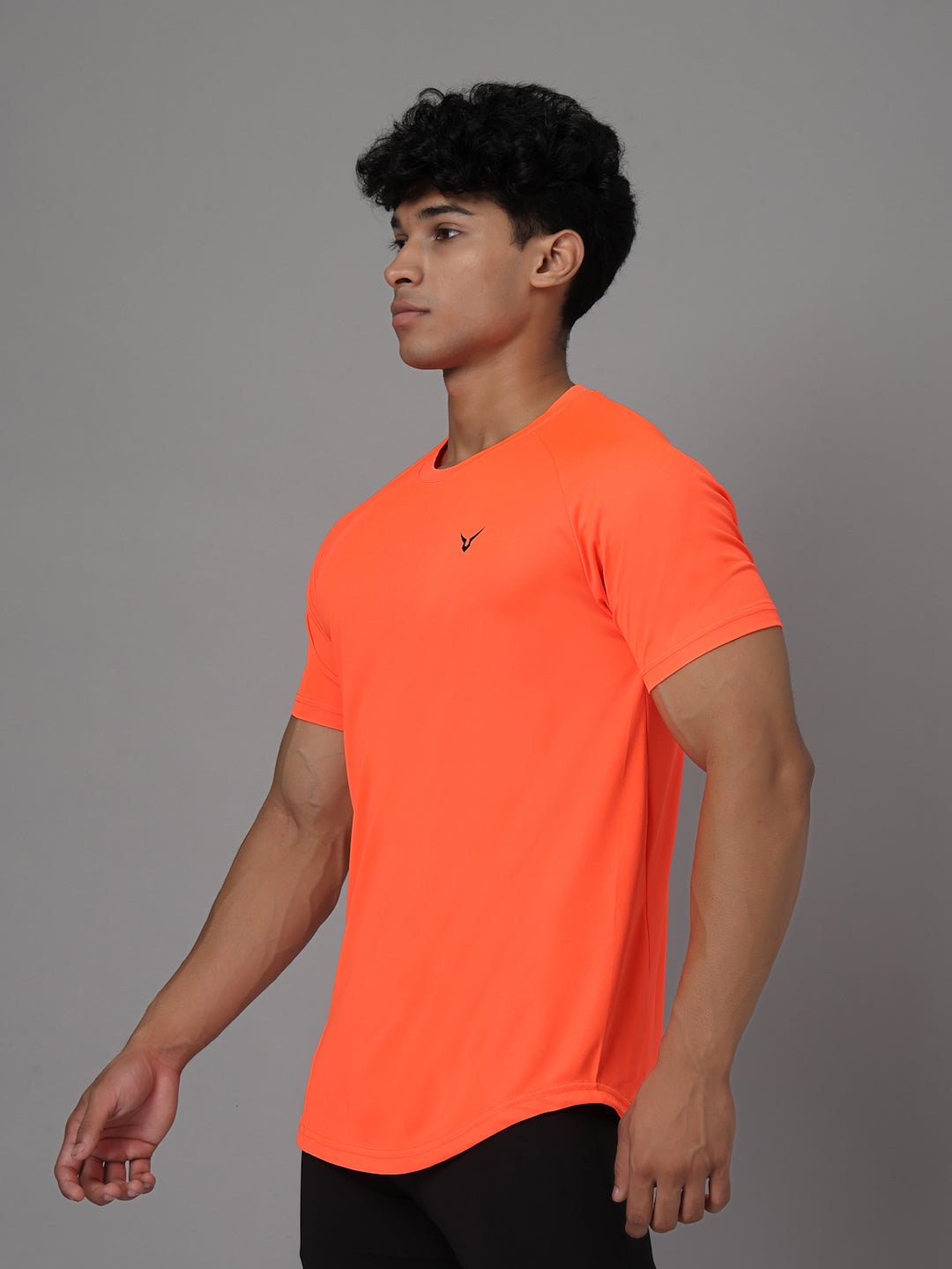 Invincible Men’s Scoop Round Neck Tee