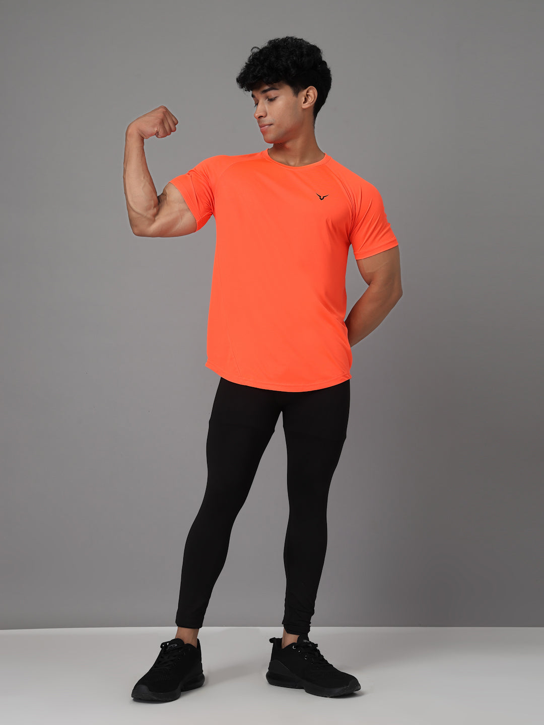 Invincible Men’s Scoop Round Neck Tee