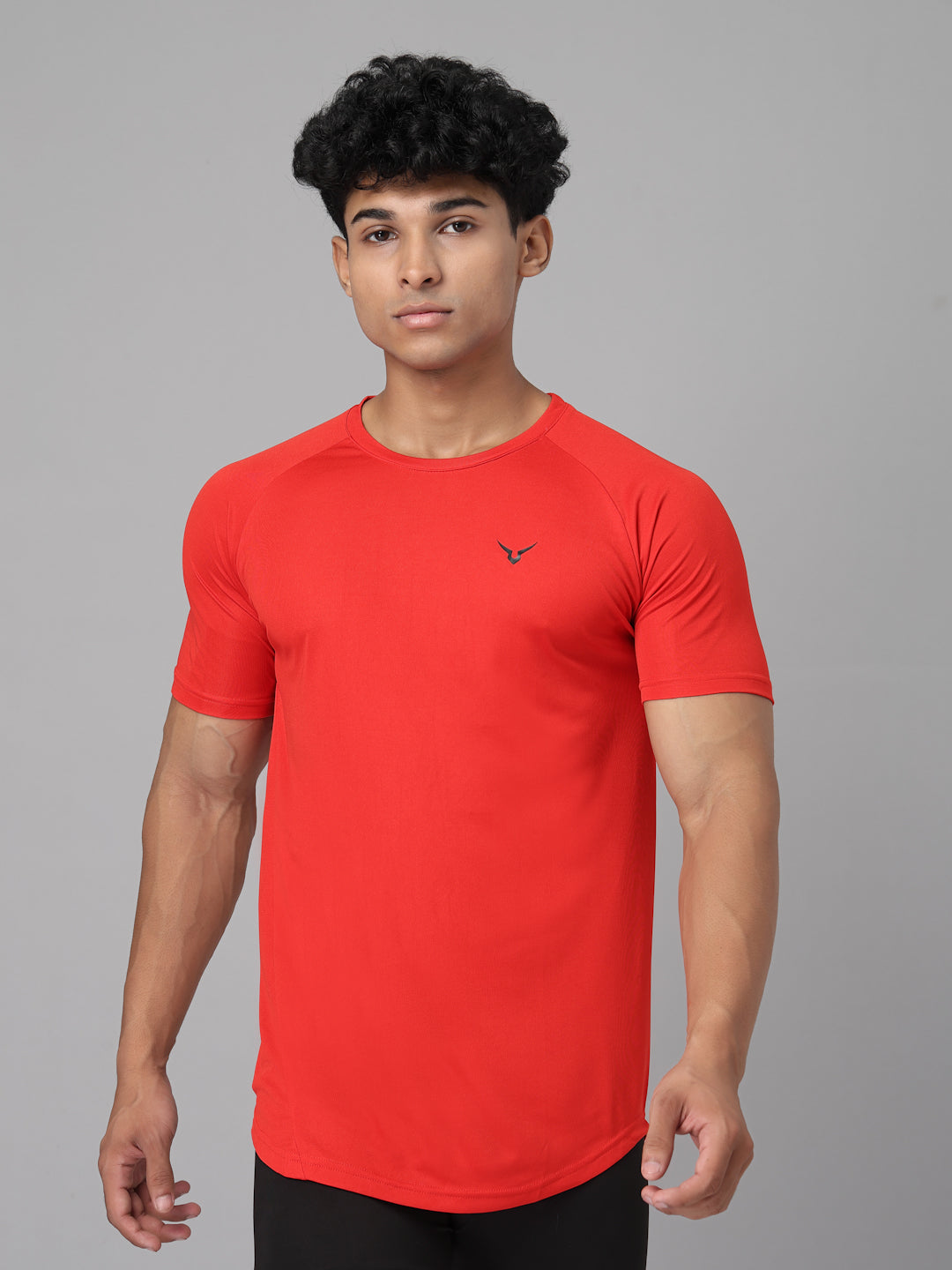 Invincible Men’s Scoop Round Neck Tee