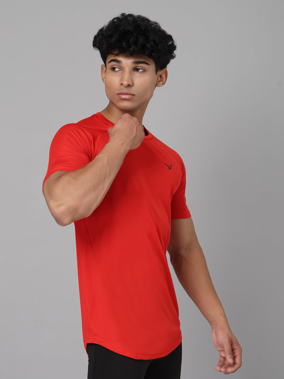 Invincible Men’s Scoop Round Neck Tee