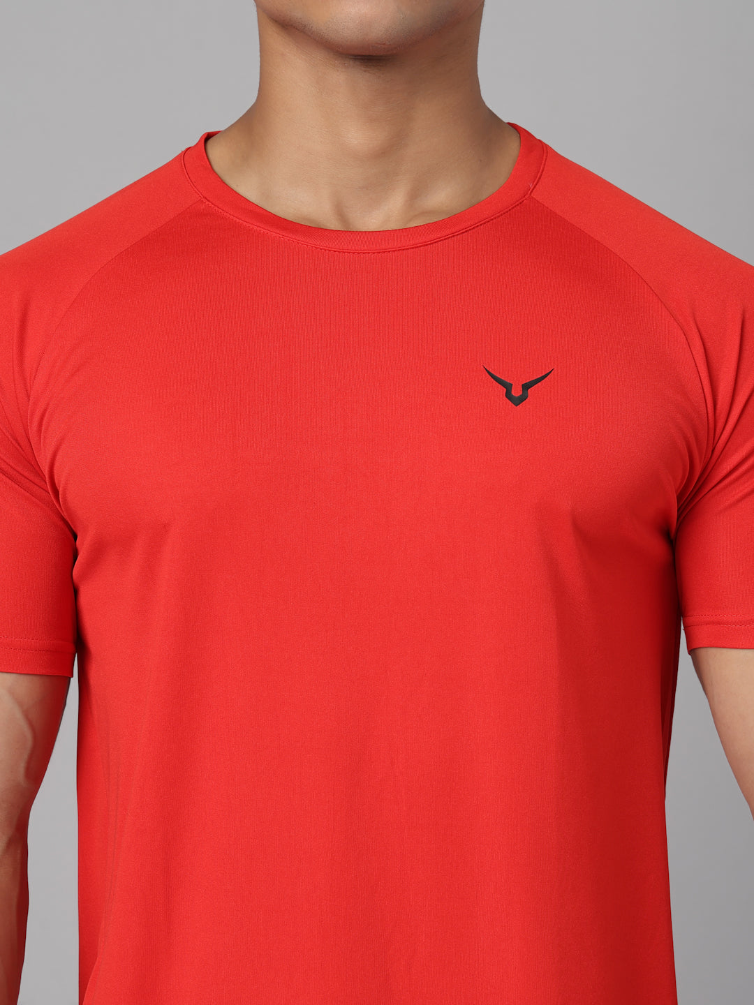 Invincible Men’s Scoop Round Neck Tee