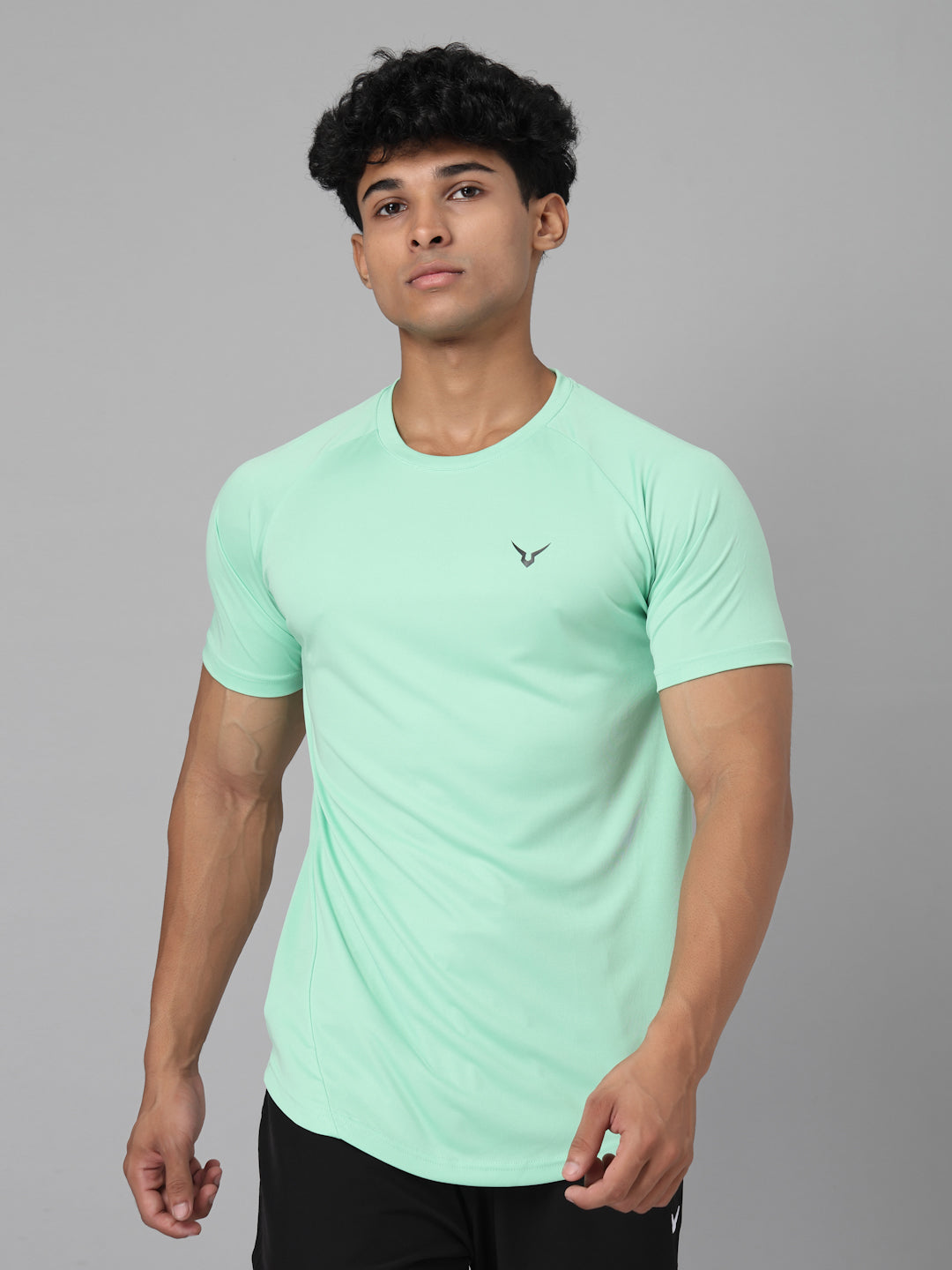 Invincible Men’s Scoop Round Neck Tee