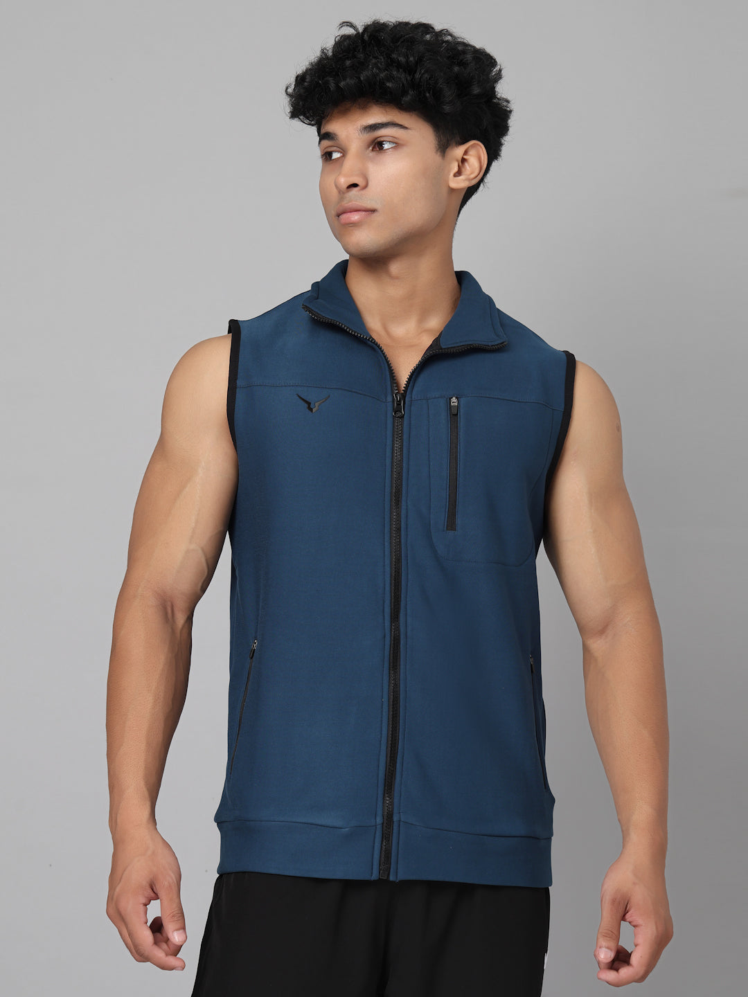 Invincible Men's Gym Sleeveless Jacket