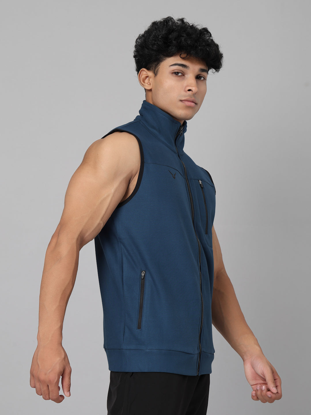 Invincible Men's Gym Sleeveless Jacket