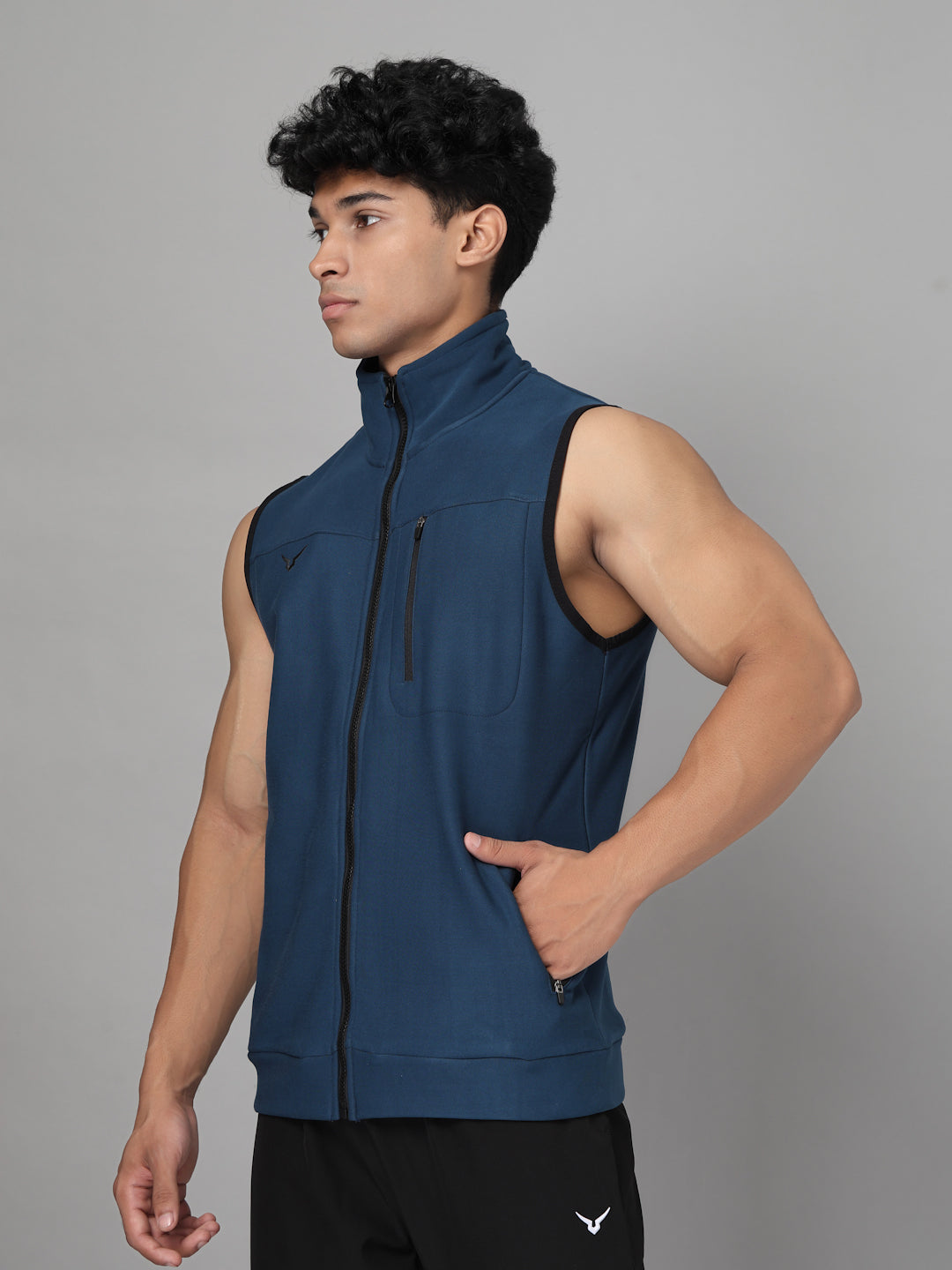 Invincible Men's Gym Sleeveless Jacket