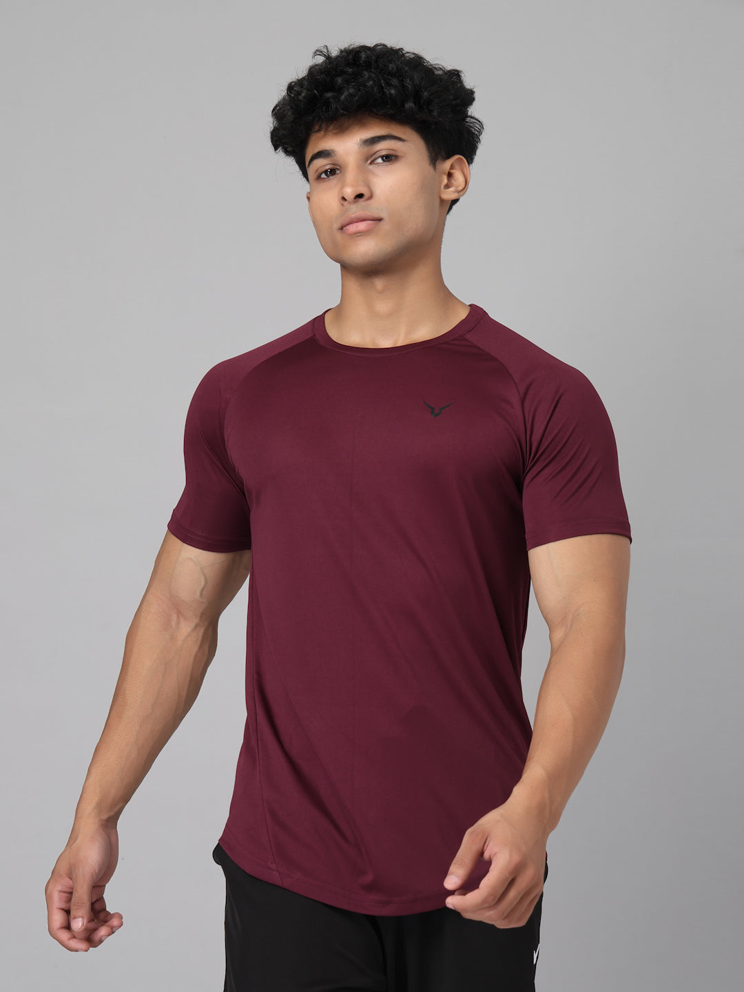 Invincible Men’s Scoop Round Neck Tee
