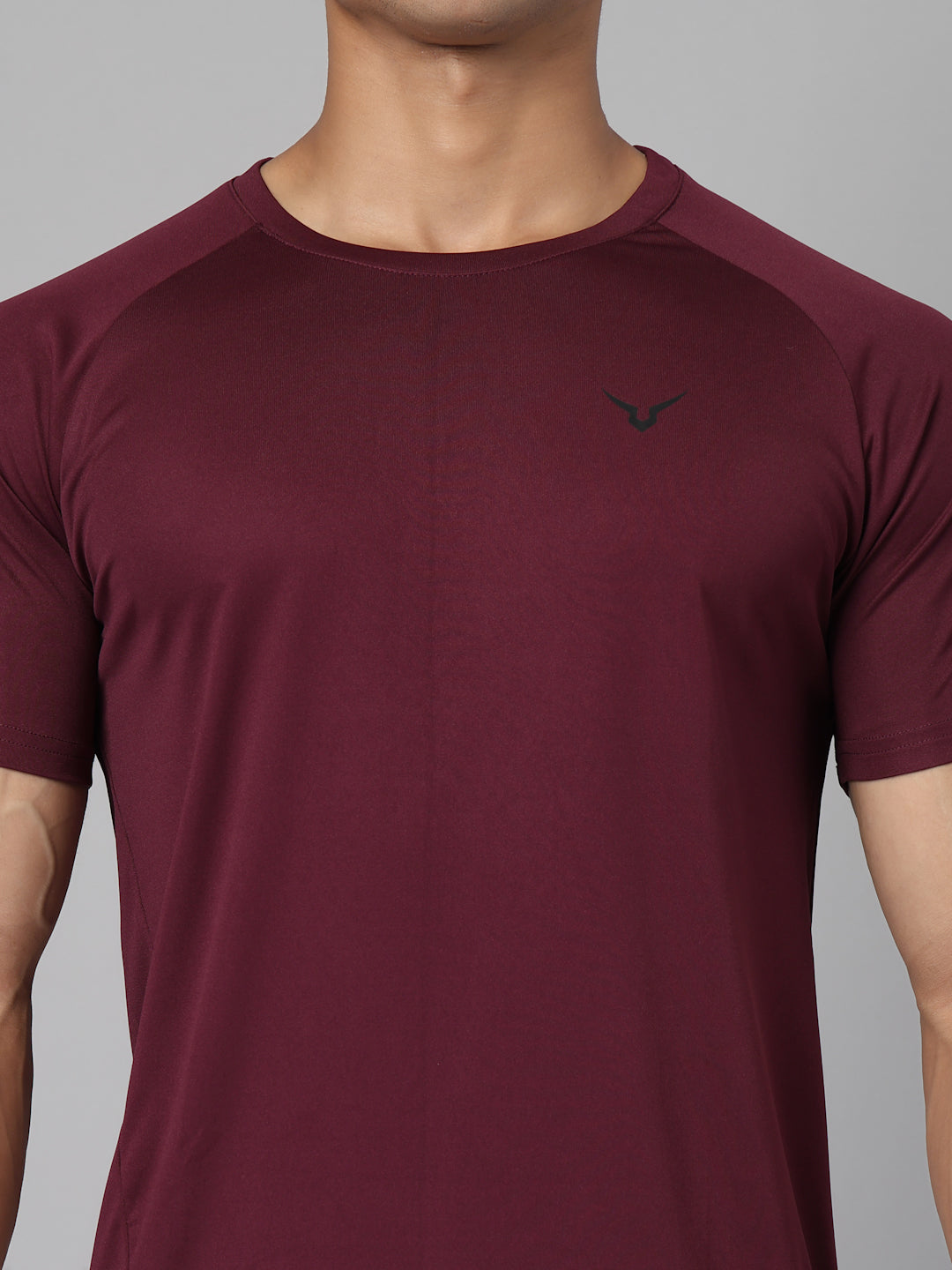 Invincible Men’s Scoop Round Neck Tee