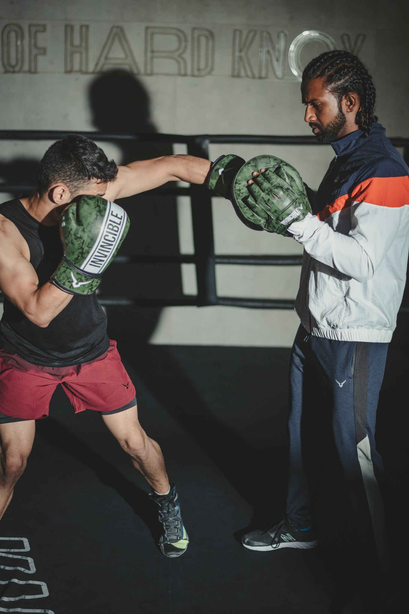 Invincible Commando Punch Mitts, Focus Pad Boxing