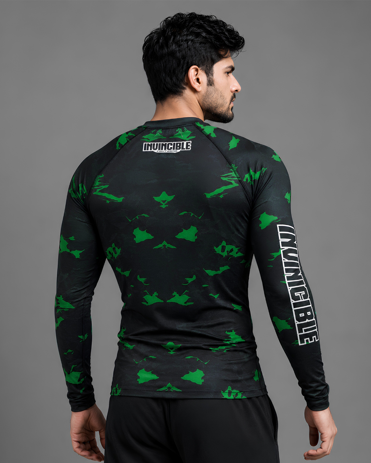 Invincible Men's Full Sleeves Dragon Rash Guard