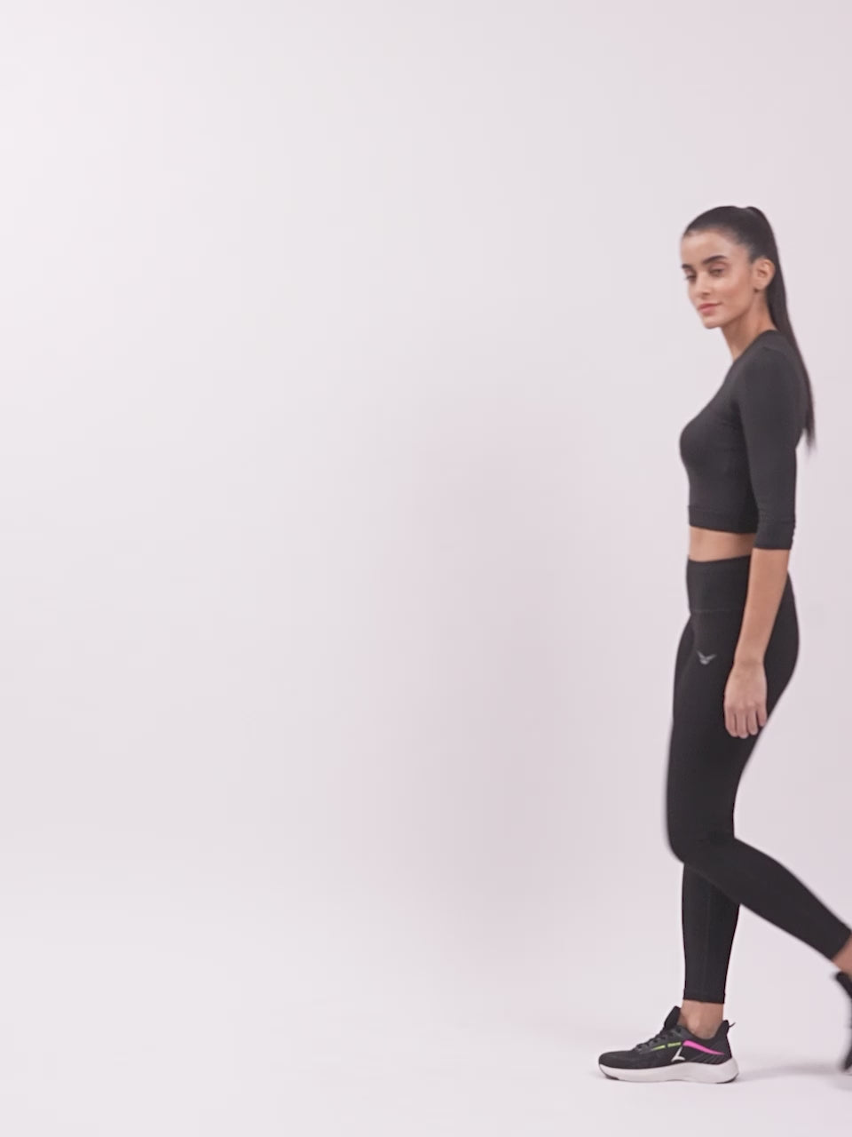 Invincible Women's Front Hole Crop Top