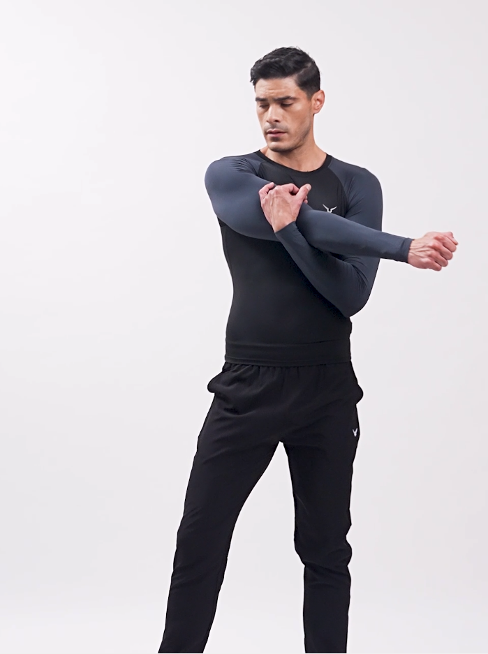 Invincible Men’s Compress Base Layer Long Sleeve Tee