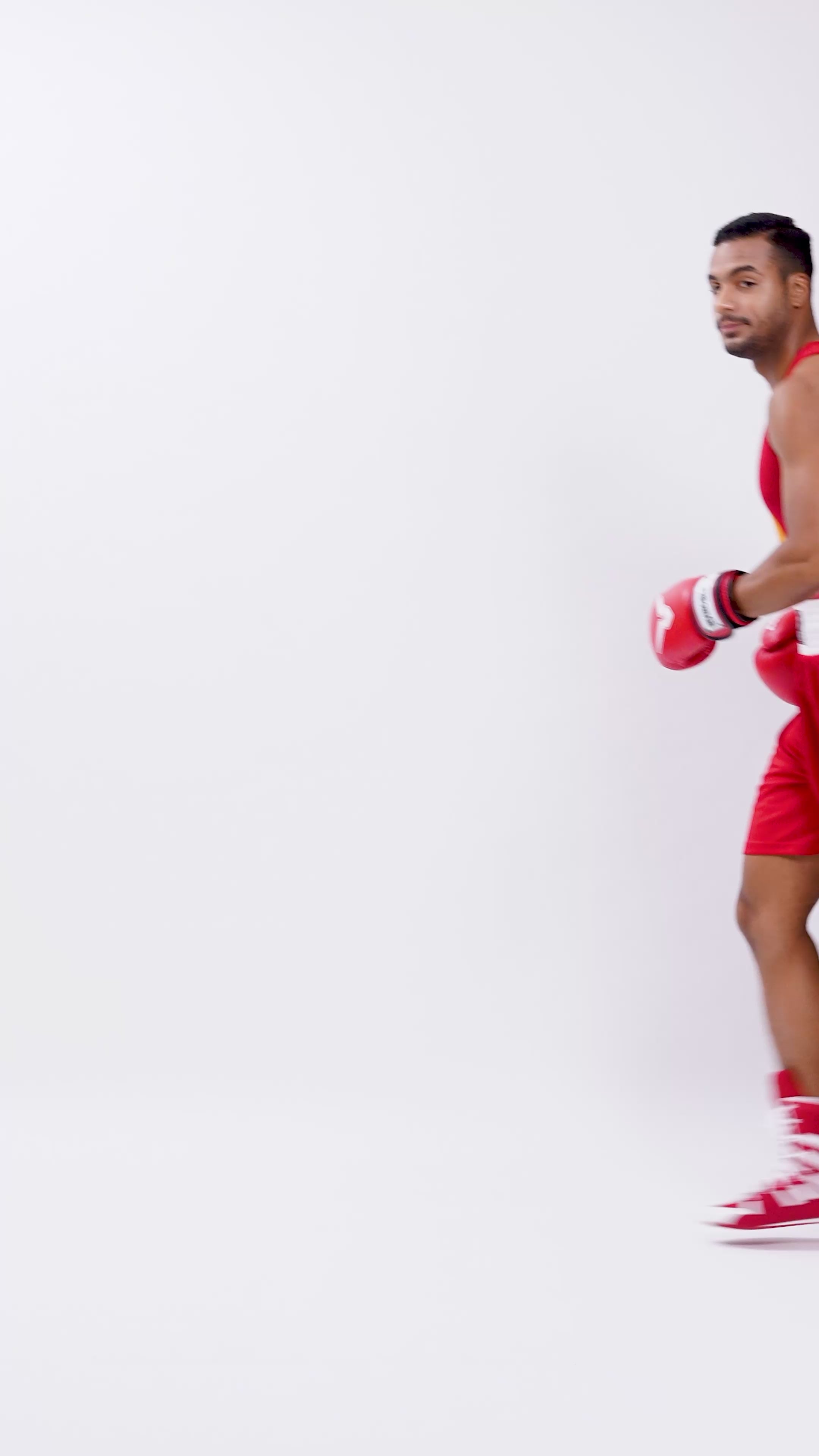 Invincible Men's Competition Boxing Set