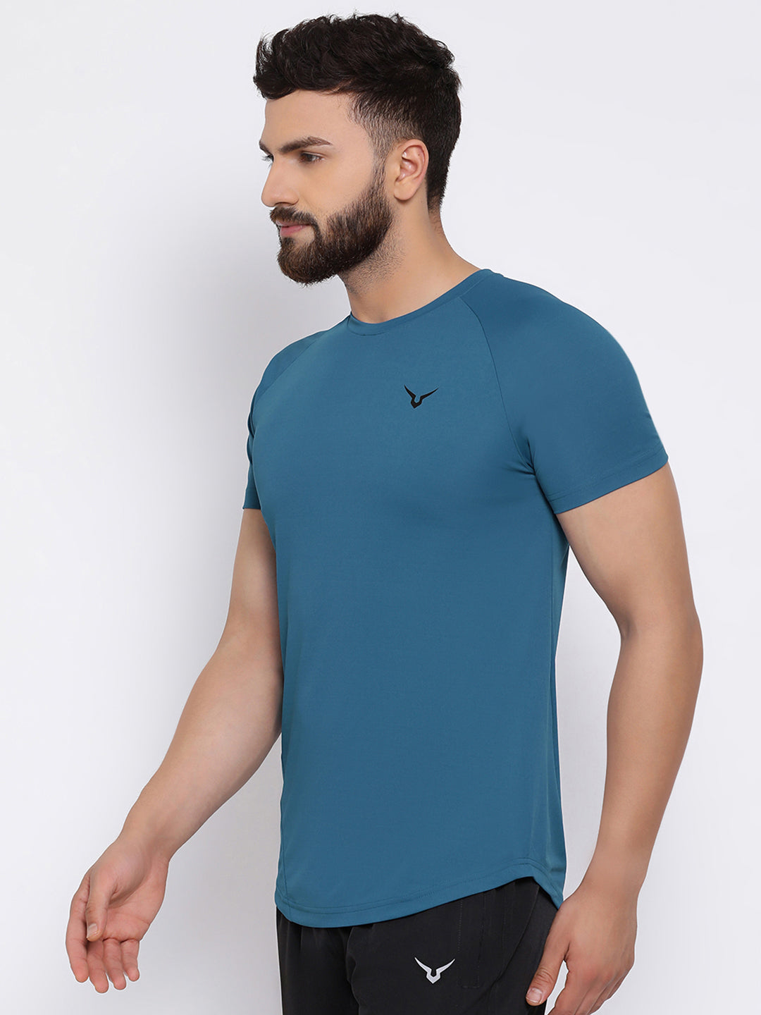 Invincible Men’s Scoop Round Neck Tee