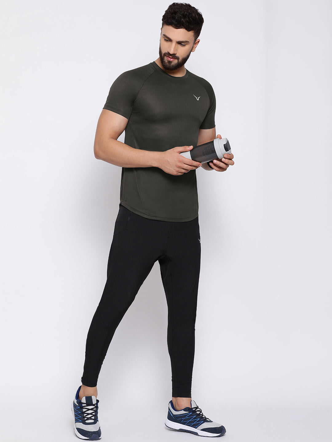 Invincible Men’s Scoop Round Neck Tee