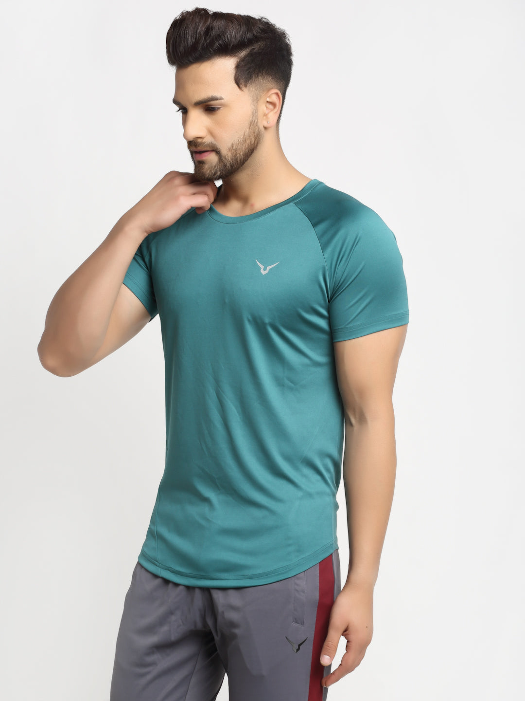 Invincible Men’s Scoop Round Neck Tee