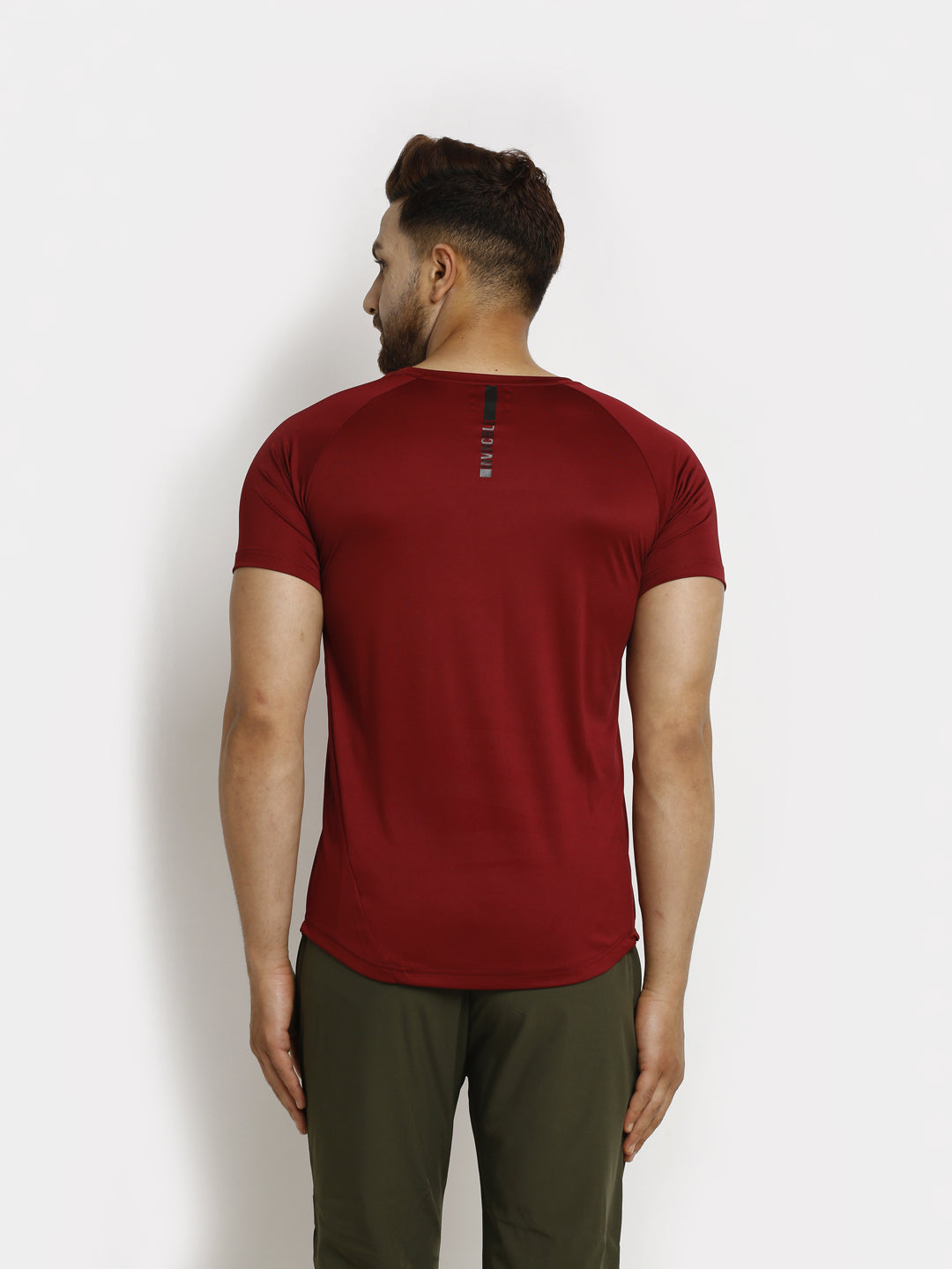 Invincible Men’s Scoop Round Neck Tee